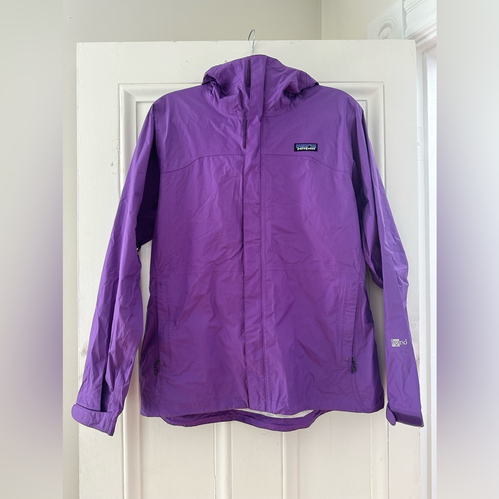 COPY - NWOT Patagonia rain jacket